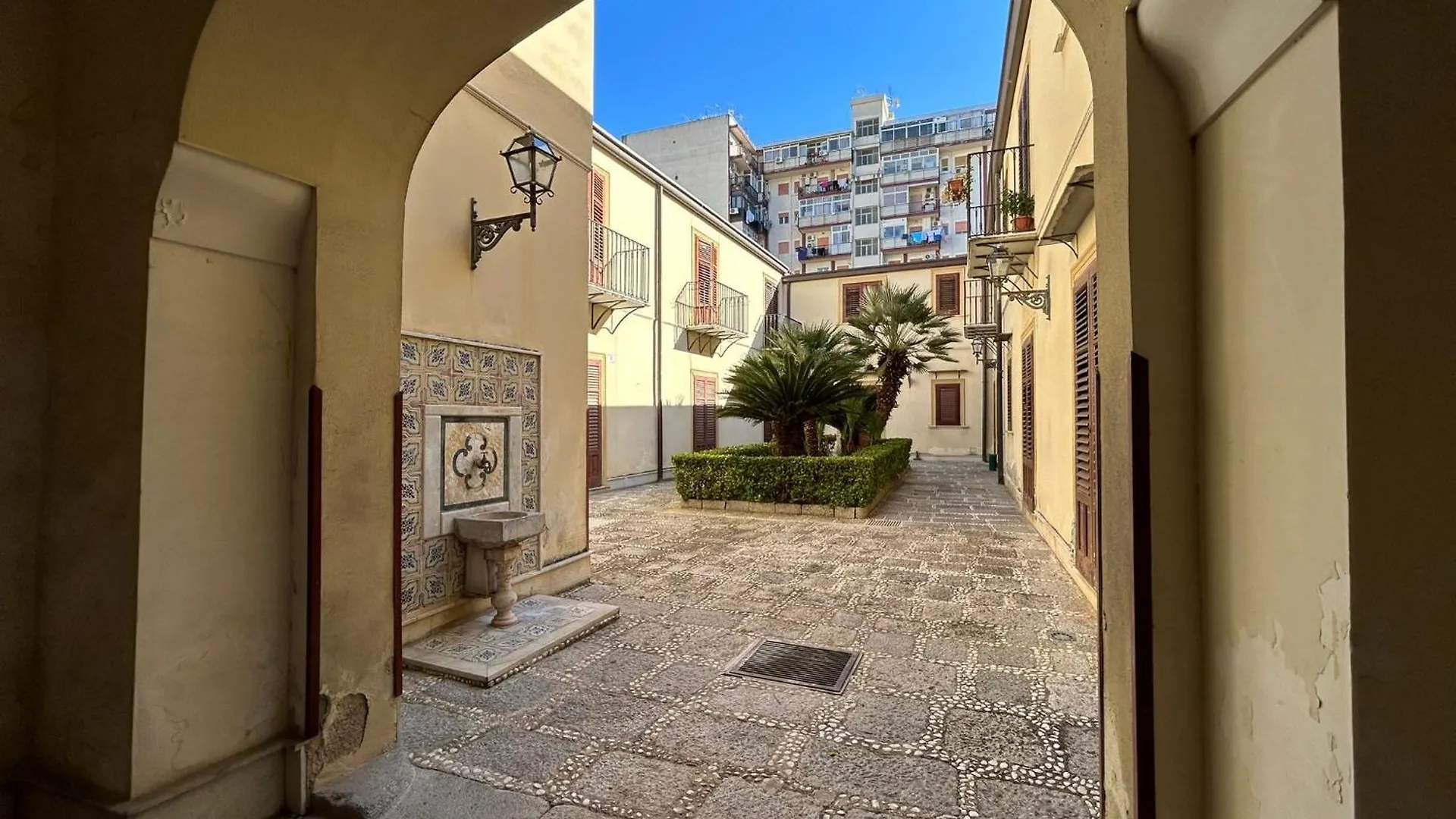 Corte Dei Re Di Palermo Apartment