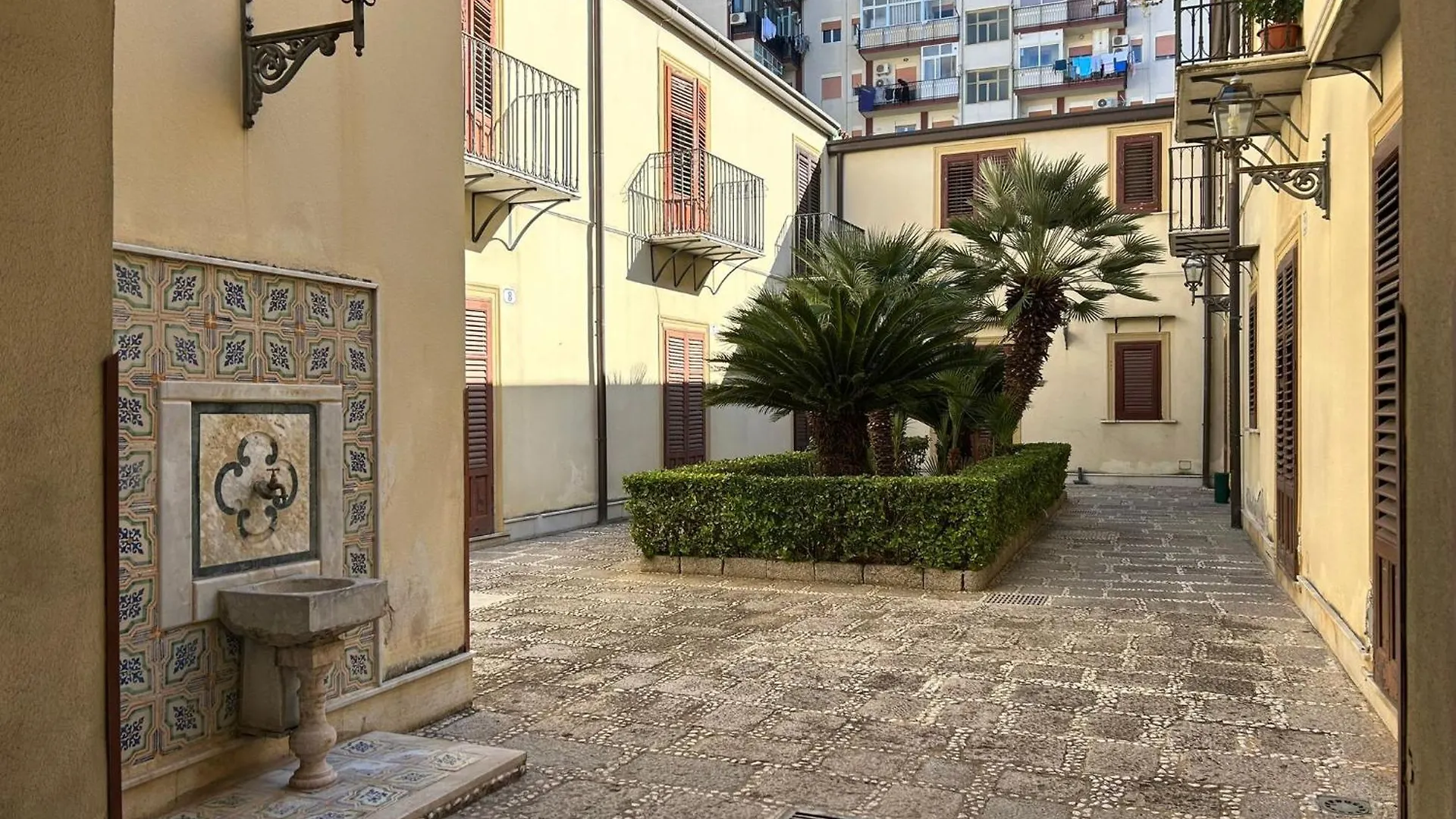 Corte Dei Re Di Palermo Apartment